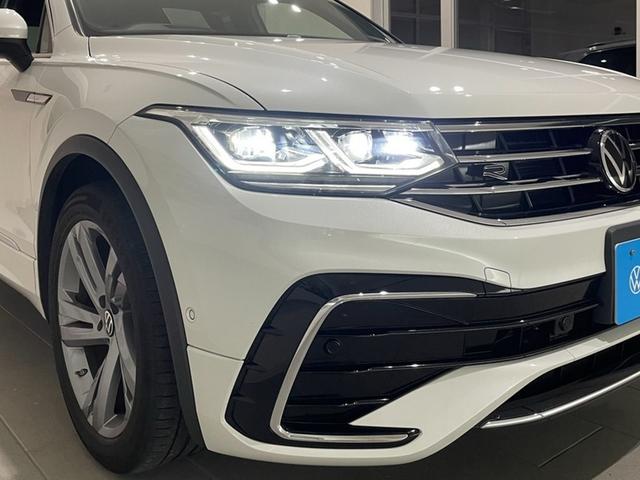 �k�d�c�}�g���b�N�X�w�b�h���C�g�A�œK�Ȕz�����\�Ƃ����ŐV�̃w�b�h���C�g�V�X�e���ł��B