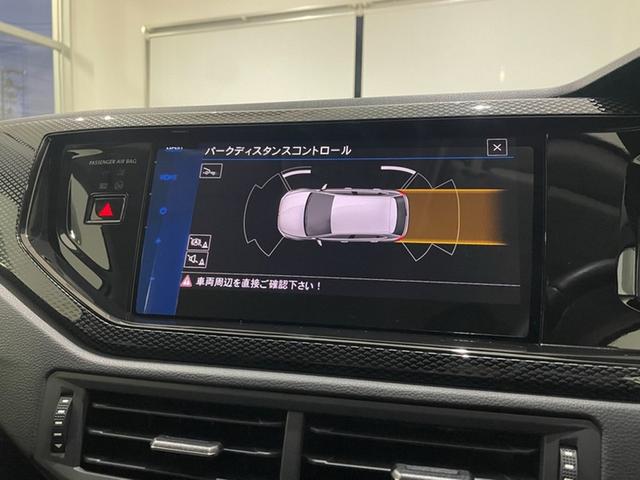 ���̓g�����N�̊J�����Ƀ����r���[�J�������������Ă���܂��B�o�b�N�ɓ��ꂽ�ۂɍ쓮���܂��̂ŁA�J�̓��ł����H�͕t�����A�͂�����ƌ���̊m�F���o���܂��B�N���A�����X�\�i�[�������B