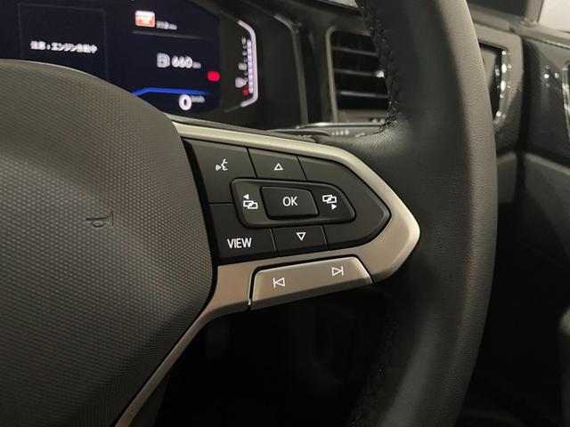 �a�����������������œo�^�����ہA�n���h���̃{�^���Ŏ�b�킪���܂��B���̑��ɂ��A�^�R���[�^�[�����̑��삪�\�ŁA�F�X�ȃf�[�^���m�F���鎖���\�ł�