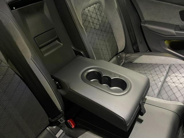 �㕔���Ȃ̃A�[�����X�g�ɂ̓h�����N���Q�����p�ӂ��Ă���܂��B