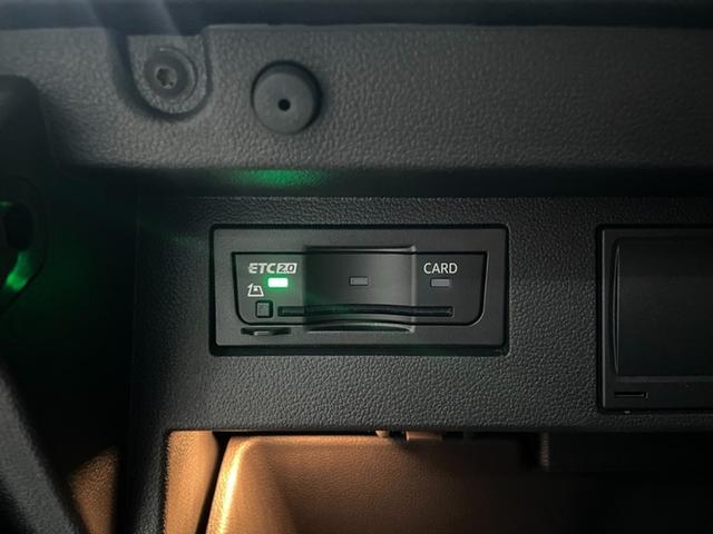 �O���[�u�{�b�N�X���ɂ͍������s�ŕ֗��Ȃd�s�b�Q�D�O����������Ă��܂��B