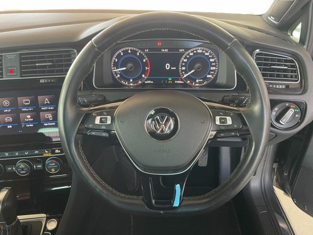 �{�^���͍ŏ����ɂ�������Ƃ����n���h���ł��B�����������܂��񂪁A�n���h���ɂ͖D���ڂ��킴�Ǝc���Ă���A�n���h������̍ۂɊ���Ȃ��l�ɍl���Ă���܂��B