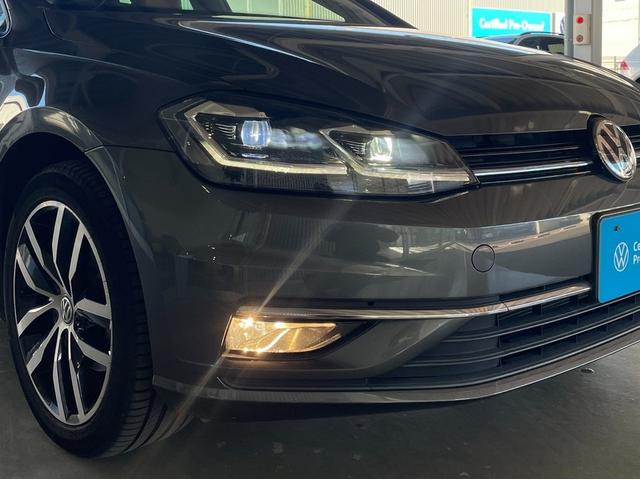 �k�d�c�w�b�h���C�g�{�t�H�O�����v�����B��Ԃ̑��s�ł����邭���₷���w�b�h���C�g�ɂȂ�܂��B