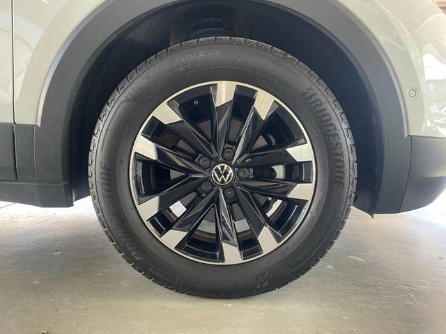 �Q�O�T�^�U�O�q�P�U�^�C���ɂP�r����p�̃A���~�z�C�[���𑕒����Ă���܂��B