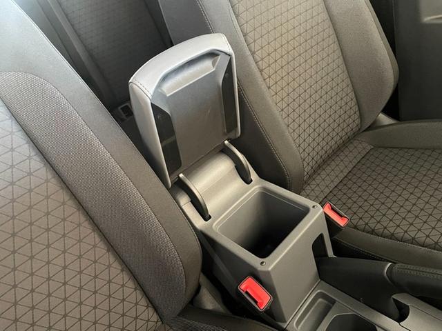 �A�[�����X�g�̉��ɂ͏������ꂪ�������܂��B