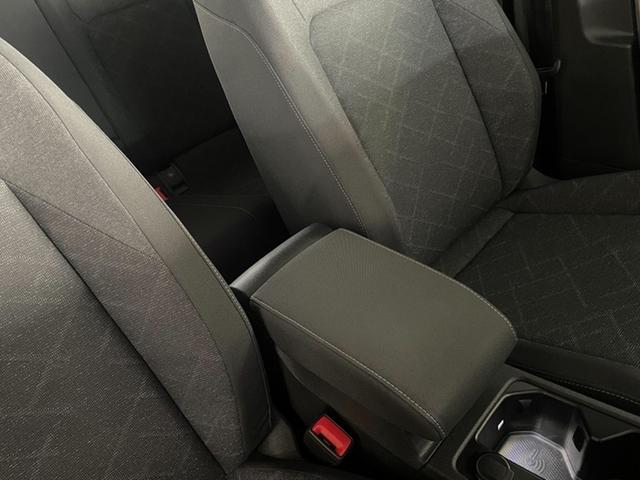 �A�[�����X�g�𑕔����Ă���܂��B