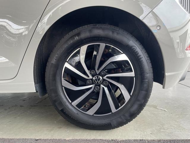 �P�W�T�^�U�T�q�P�T�^�C���ɂ`������������p�A���~�z�C�[���𑕒��B