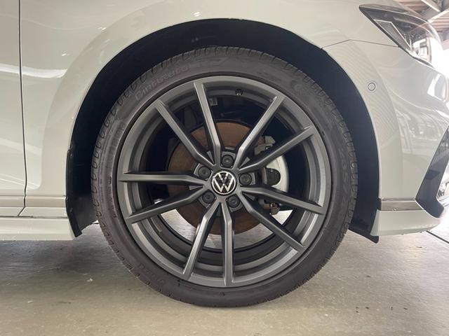 �A���ԂȂ�ł͂́A�ו��܂ō�荞�܂ꂽ�A�������ꂽ�f�U�C���ł��B�^�]�Ȃ���̎��E�́A�X���ɂĂ��q�l�����g�̖ڂł��m���߂��������D