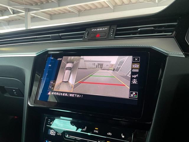 �A���E���h�r���[�J�����𑕔����Ă���܂��B