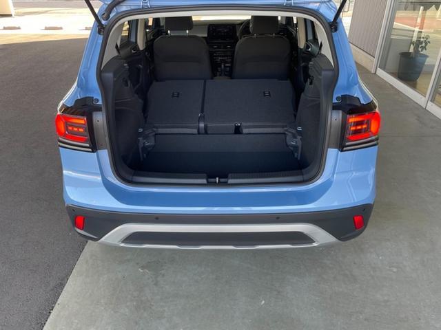 �����V�[�g��|�����ƂōL��ȃX�y�[�X���o�����܂��B