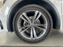 ティグアン ＴＤＩ　４モーション　Ｒライン　認定中古車　アダプティブシャーシーコントロール　１９インチホイール　アダプティブコントロール　ＬＥＤヘッドランプ　ＬＥＤテールランプ　Ａｐｐ－Ｃｏｎｅｃｔ　同一車線内全車速運転支援システム（8枚目）