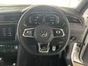 ＴＤＩ　４モーション　Ｒライン　認定中古車　アダプティブシャーシーコントロール　１９インチホイール　アダプティブコントロール　ＬＥＤヘッドランプ　ＬＥＤテールランプ　Ａｐｐ－Ｃｏｎｅｃｔ　同一車線内全車速運転支援システム（32枚目）