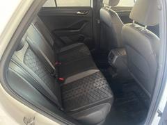 ���Υإåɥ��ꥢ��󥹤�;͵�ι����Ǥ�ä���Ȥ������֤��ϽС�������������줿����ƥꥢ���֤��ϽС����ȡ��󥰥졼�ǥ����ǥ��ͥ��Ȥ��줿����ե��������ι⤤�������ʶ��֤Ǥ��� 7