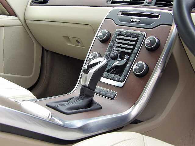 T6 AWD 正規認定中古車(7枚目)