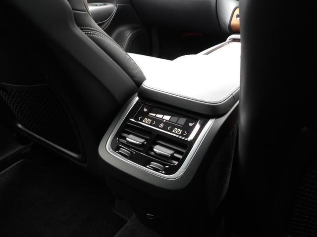 D5 AWD インスクリプション 2020モデル後期型 ディーゼルエンジン 20インチ フロントベンチレーション&ヒーターマッサージ機能付きレザーシート アクティブベンティング機能付LEDヘッドライト パワーテール 360°カメラ(23枚目)