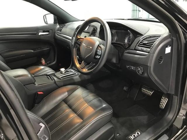 300S 認定中古車保証1年付 整備込 純正ナビゲーション(13枚目)