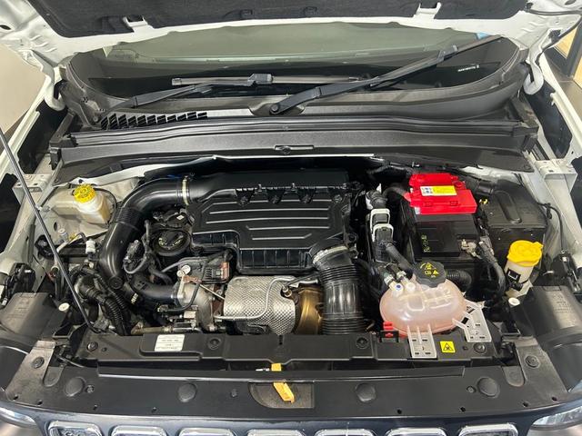 ジープ・レネゲード ロンジチュード　認定中古車保証付き　ＥＴＣ　バックカメラ　ルーフレール　純正１６インチアルミホイール　Ｂｌｕｅｔｏｏｔｈ　ＡｐｐｌｅＣａｒＰｌａｙ　ＡｎｄｒｏｉｄＡｕｔｏ　スマートキー　クルーズコントロール（34枚目）