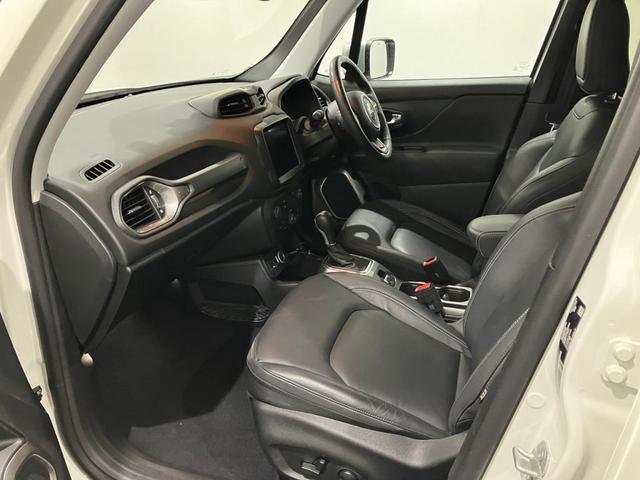 ジープ・レネゲード リミテッド　認定中古車保証１年付き　整備付　純正８．４インチナビ　ＡｐｐｌｅＣａｒＰｌａｙ　ＡｎｄｒｏｉｄＡｕｔｏ　アダプティブクルーズコントロール　Ｂカメラ　ＤＳＲＣ　社外ＬＥＤヘッドランプ　レザーシート（21枚目）