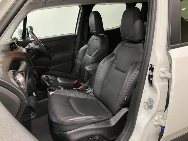 ジープ・レネゲード リミテッド　認定中古車保証１年付き　整備付　純正８．４インチナビ　ＡｐｐｌｅＣａｒＰｌａｙ　ＡｎｄｒｏｉｄＡｕｔｏ　アダプティブクルーズコントロール　Ｂカメラ　ＤＳＲＣ　社外ＬＥＤヘッドランプ　レザーシート（22枚目）