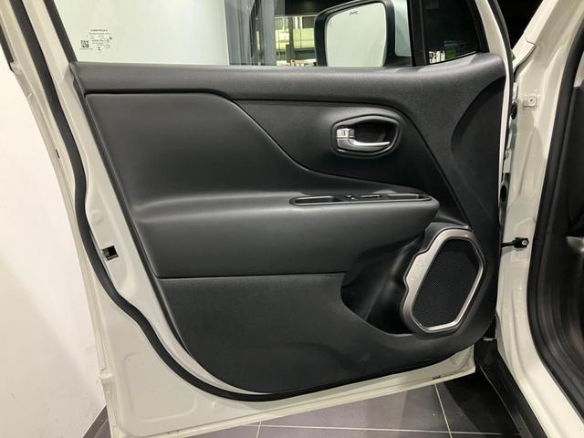 ジープ・レネゲード リミテッド　認定中古車保証１年付き　整備付　純正８．４インチナビ　ＡｐｐｌｅＣａｒＰｌａｙ　ＡｎｄｒｏｉｄＡｕｔｏ　アダプティブクルーズコントロール　Ｂカメラ　ＤＳＲＣ　社外ＬＥＤヘッドランプ　レザーシート（23枚目）