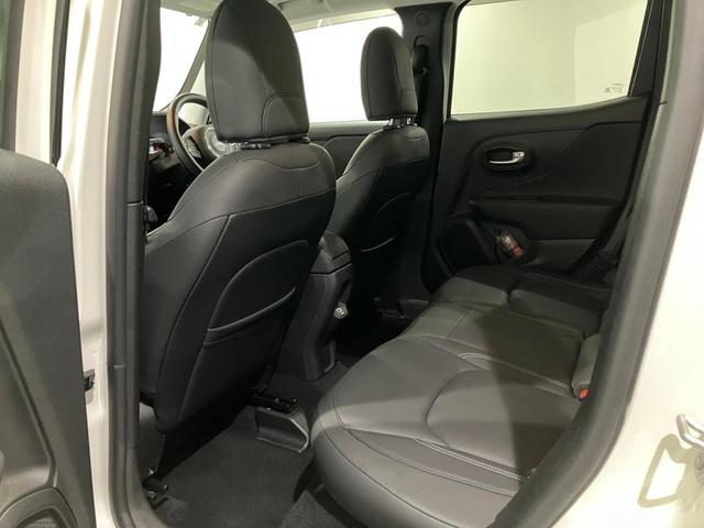 ジープ・レネゲード リミテッド　認定中古車保証１年付き　整備付　純正８．４インチナビ　ＡｐｐｌｅＣａｒＰｌａｙ　ＡｎｄｒｏｉｄＡｕｔｏ　アダプティブクルーズコントロール　Ｂカメラ　ＤＳＲＣ　社外ＬＥＤヘッドランプ　レザーシート（24枚目）