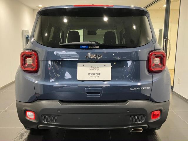 ジープ・レネゲード スレートブルー　認定中古車保証１年付　整備付　純正８．４インチナビ　ＡｐｐｌｅＣａｒＰｌａｙ　ＡｎｄｒｏｉｄＡｕｔｏ　アダプティブクルーズコントロール　純正１９インチアルミ　レザーシート　シートヒーター（8枚目）