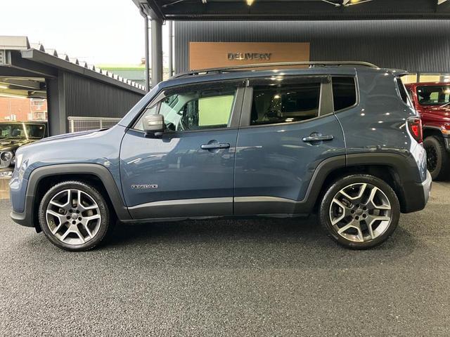 ジープ・レネゲード スレートブルー　認定中古車保証１年付　整備付　純正８．４インチナビ　ＡｐｐｌｅＣａｒＰｌａｙ　ＡｎｄｒｏｉｄＡｕｔｏ　アダプティブクルーズコントロール　純正１９インチアルミ　レザーシート　シートヒーター（9枚目）