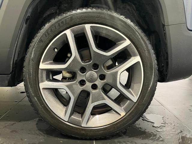 ジープ・レネゲード スレートブルー　認定中古車保証１年付　整備付　純正８．４インチナビ　ＡｐｐｌｅＣａｒＰｌａｙ　ＡｎｄｒｏｉｄＡｕｔｏ　アダプティブクルーズコントロール　純正１９インチアルミ　レザーシート　シートヒーター（10枚目）