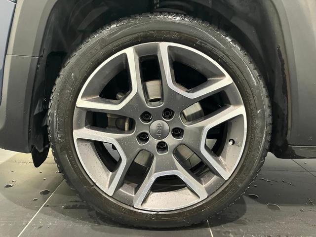 ジープ・レネゲード スレートブルー　認定中古車保証１年付　整備付　純正８．４インチナビ　ＡｐｐｌｅＣａｒＰｌａｙ　ＡｎｄｒｏｉｄＡｕｔｏ　アダプティブクルーズコントロール　純正１９インチアルミ　レザーシート　シートヒーター（12枚目）