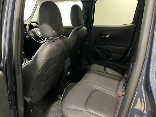 ジープ・レネゲード スレートブルー　認定中古車保証１年付　整備付　純正８．４インチナビ　ＡｐｐｌｅＣａｒＰｌａｙ　ＡｎｄｒｏｉｄＡｕｔｏ　アダプティブクルーズコントロール　純正１９インチアルミ　レザーシート　シートヒーター（24枚目）