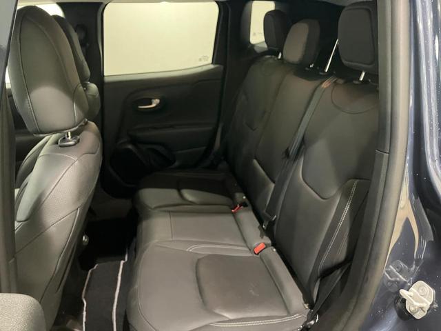 ジープ・レネゲード スレートブルー　認定中古車保証１年付　整備付　純正８．４インチナビ　ＡｐｐｌｅＣａｒＰｌａｙ　ＡｎｄｒｏｉｄＡｕｔｏ　アダプティブクルーズコントロール　純正１９インチアルミ　レザーシート　シートヒーター（25枚目）