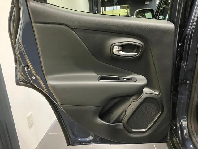 ジープ・レネゲード スレートブルー　認定中古車保証１年付　整備付　純正８．４インチナビ　ＡｐｐｌｅＣａｒＰｌａｙ　ＡｎｄｒｏｉｄＡｕｔｏ　アダプティブクルーズコントロール　純正１９インチアルミ　レザーシート　シートヒーター（26枚目）