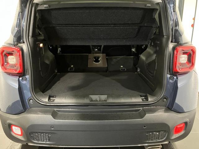 ジープ・レネゲード スレートブルー　認定中古車保証１年付　整備付　純正８．４インチナビ　ＡｐｐｌｅＣａｒＰｌａｙ　ＡｎｄｒｏｉｄＡｕｔｏ　アダプティブクルーズコントロール　純正１９インチアルミ　レザーシート　シートヒーター（28枚目）