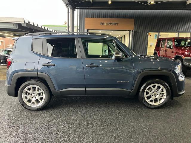 ジープ・レネゲード アルティテュード　ｅ－ハイブリッド　新車保証継承付　整備付　弊社デモカー　純正１０．１インチナビ　ＡｐｐｌｅＣａｒＰｌａｙ　ＡｎｄｒｏｉｄＡｕｔｏ　アダプティブクルーズコントロール　Ｂカメラ　ＤＳＲＣ　レザーシート　シートヒーター（7枚目）