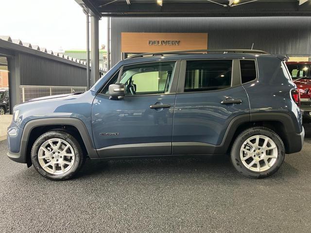 ジープ・レネゲード アルティテュード　ｅ－ハイブリッド　新車保証継承付　整備付　弊社デモカー　純正１０．１インチナビ　ＡｐｐｌｅＣａｒＰｌａｙ　ＡｎｄｒｏｉｄＡｕｔｏ　アダプティブクルーズコントロール　Ｂカメラ　ＤＳＲＣ　レザーシート　シートヒーター（9枚目）