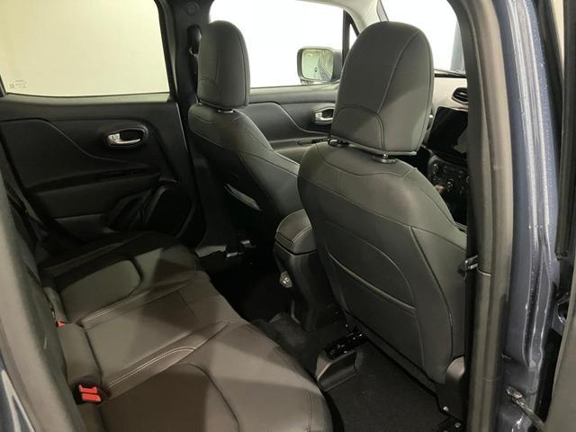 ジープ・レネゲード アルティテュード　ｅ－ハイブリッド　新車保証継承付　整備付　弊社デモカー　純正１０．１インチナビ　ＡｐｐｌｅＣａｒＰｌａｙ　ＡｎｄｒｏｉｄＡｕｔｏ　アダプティブクルーズコントロール　Ｂカメラ　ＤＳＲＣ　レザーシート　シートヒーター（18枚目）