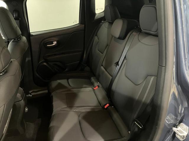 ジープ・レネゲード アルティテュード　ｅ－ハイブリッド　新車保証継承付　整備付　弊社デモカー　純正１０．１インチナビ　ＡｐｐｌｅＣａｒＰｌａｙ　ＡｎｄｒｏｉｄＡｕｔｏ　アダプティブクルーズコントロール　Ｂカメラ　ＤＳＲＣ　レザーシート　シートヒーター（25枚目）