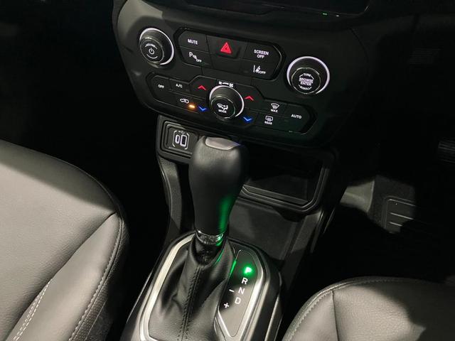 ジープ・レネゲード アルティテュード　ｅ－ハイブリッド　新車保証継承付　整備付　弊社デモカー　純正１０．１インチナビ　ＡｐｐｌｅＣａｒＰｌａｙ　ＡｎｄｒｏｉｄＡｕｔｏ　アダプティブクルーズコントロール　Ｂカメラ　ＤＳＲＣ　レザーシート　シートヒーター（32枚目）