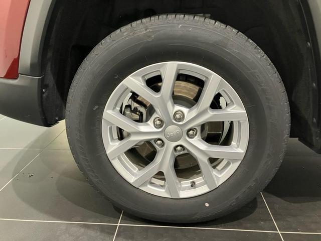 ���݂̂���^�C���͏Ռ����z�C�����ڂ��ʂ����Ă���邽�߁A���S�n�ɂ������������܂��B