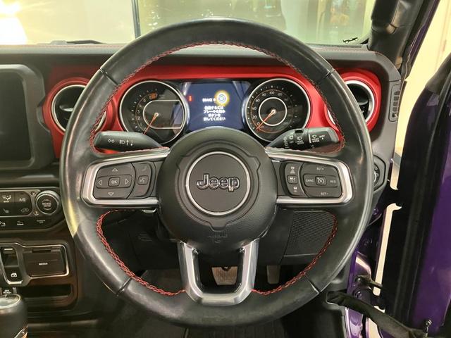 �y�n���h���z�v�����X�e�A�����O�z�C�[�����̗p���Ă��荂������������܂��B�܂����ǐ��̌���ɂ��A�����K�ȃh���C�u�����y���ݒ����܂��B�~��̓n���h���q�[�^�[�ł������񂾎�����߂Ă���܂��B