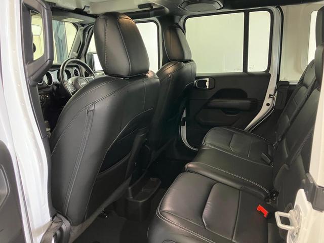 �y���A�V�[�g�z�����܂ł̍���������Ԃ̂��߁A��l�̕��ł������������Ȃ���ԏo���܂��B�����͍L������Ă��邽�߁A�������Ƃ���蒸���܂��B