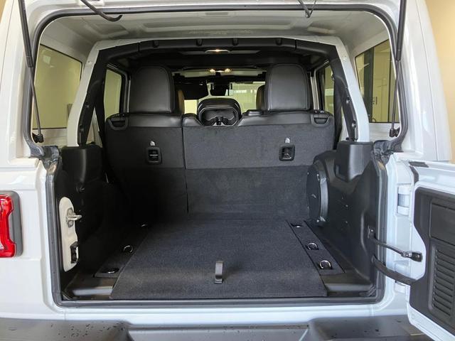 �y���Q�b�W�X�y�[�X�z�L�X�Ƃ��Ă��葽���̉ו���ς�Œ��������\�ł������܂��B�@�V�[�g�A�����W�ɂ���đ傫�Ȃ��̂��璷�ڕ��܂ł��ڂ������܂��B