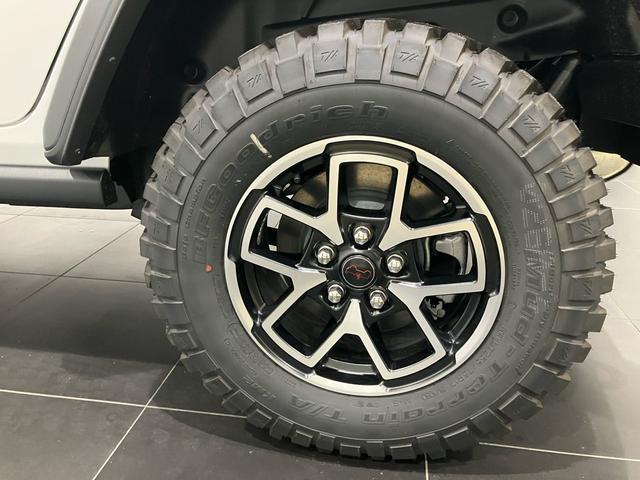 �z�C�[���̃C���`�A�b�v�A�X�^�b�h���X�^�C����J�X�^�}�C�Y�̂����k�����C�y�ɂǂ����B