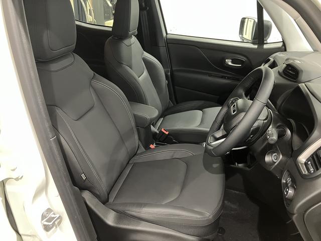 ジープ・レネゲード アルティテュード　ｅ－ハイブリッド　新車保証継承付　整備付　弊社デモカー　純正１０．１インチナビ　ＡｐｐｌｅＣａｒＰｌａｙ　ＡｎｄｒｏｉｄＡｕｔｏ　アダプティブクルーズコントロール　Ｂカメラ　ＤＳＲＣ　レザーシート　シートヒーター（16枚目）
