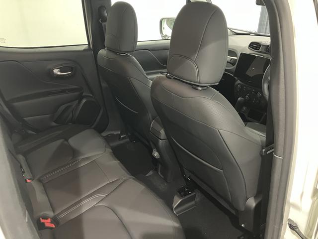 ジープ・レネゲード アルティテュード　ｅ－ハイブリッド　新車保証継承付　整備付　弊社デモカー　純正１０．１インチナビ　ＡｐｐｌｅＣａｒＰｌａｙ　ＡｎｄｒｏｉｄＡｕｔｏ　アダプティブクルーズコントロール　Ｂカメラ　ＤＳＲＣ　レザーシート　シートヒーター（18枚目）