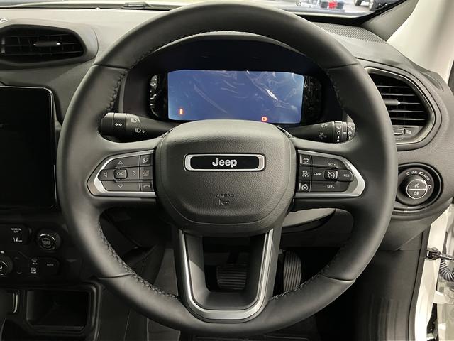 ジープ・レネゲード アルティテュード　ｅ－ハイブリッド　新車保証継承付　整備付　弊社デモカー　純正１０．１インチナビ　ＡｐｐｌｅＣａｒＰｌａｙ　ＡｎｄｒｏｉｄＡｕｔｏ　アダプティブクルーズコントロール　Ｂカメラ　ＤＳＲＣ　レザーシート　シートヒーター（30枚目）