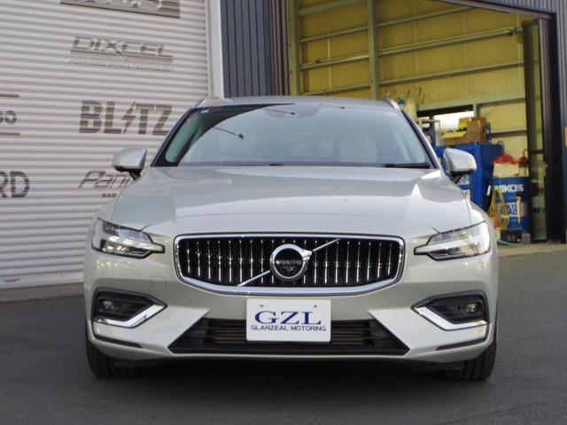 Ｖ６０ Ｔ５　インスクリプション　バーチライトメタリック　革シート　シートヒーター　シートベンチ　ステッチ入りダッシュボード　専用１８インチアルミ　パワーバックドア　全方位ビューカメラ　ｈａｒｍａｎ／ｋａｒｄｏｎサウンド（4枚目）