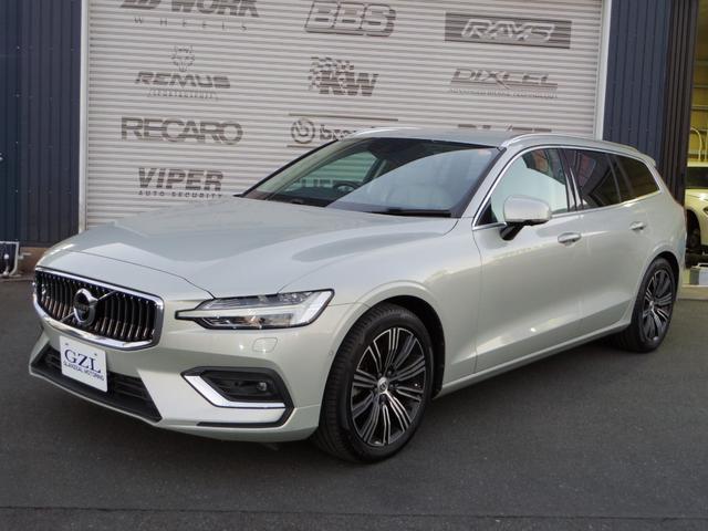 Ｖ６０ Ｔ５　インスクリプション　バーチライトメタリック　革シート　シートヒーター　シートベンチ　ステッチ入りダッシュボード　専用１８インチアルミ　パワーバックドア　全方位ビューカメラ　ｈａｒｍａｎ／ｋａｒｄｏｎサウンド（5枚目）