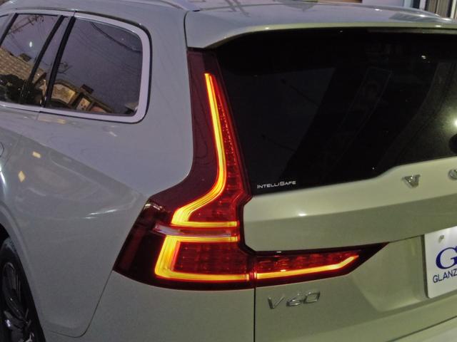 Ｖ６０ Ｔ５　インスクリプション　バーチライトメタリック　革シート　シートヒーター　シートベンチ　ステッチ入りダッシュボード　専用１８インチアルミ　パワーバックドア　全方位ビューカメラ　ｈａｒｍａｎ／ｋａｒｄｏｎサウンド（15枚目）