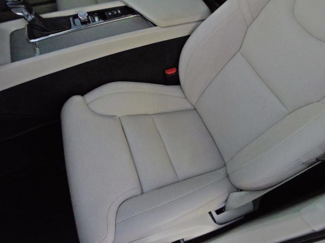 Ｖ６０ Ｔ５　インスクリプション　バーチライトメタリック　革シート　シートヒーター　シートベンチ　ステッチ入りダッシュボード　専用１８インチアルミ　パワーバックドア　全方位ビューカメラ　ｈａｒｍａｎ／ｋａｒｄｏｎサウンド（27枚目）